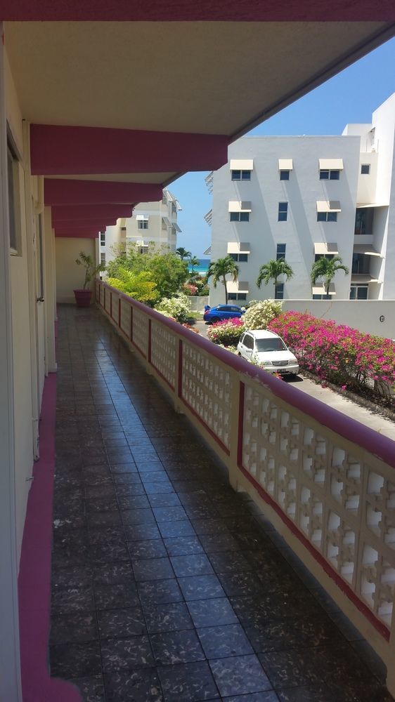 Melrose Beach Apartments Inc Bridgetown Eksteriør billede